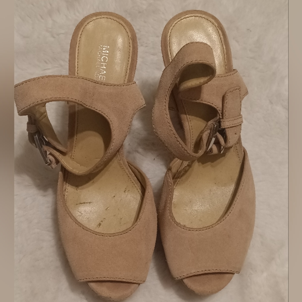 Michael Kors heels - Picture 2 of 7